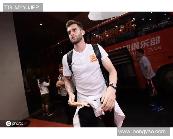 云南丽江与武汉卓尔的精彩对决谁能在赛场上笑到最后