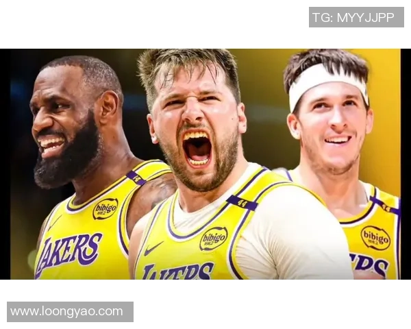 小牛与湖人季后赛第三场激战回顾球星表现与战术分析