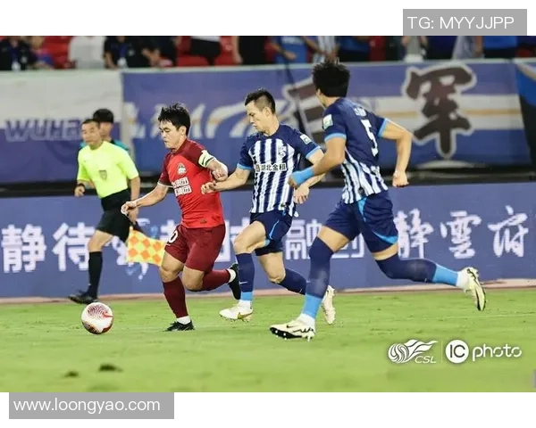 武汉与申花激战正酣2019年4月21日精彩直播回顾与分析