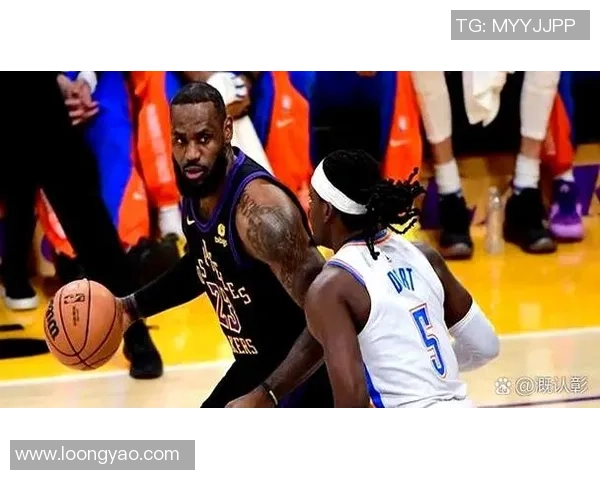 湖人队与雷霆队青少年篮球赛精彩对决引发热议